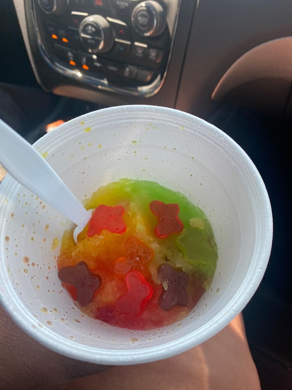 Sweet Southern SnoBalls of Smithfield | 1507 W Market St, Smithfield, NC 27577, USA | Phone: (919) 291-3355