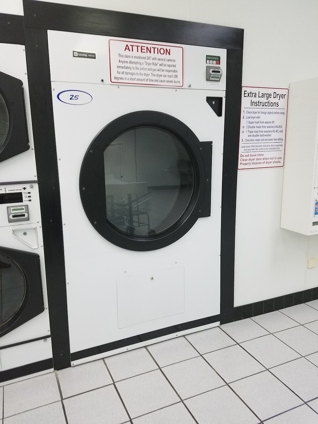 LMARIES Laundromat | 111 Railroad St, Bowling Green, OH 43402, USA | Phone: (419) 353-9274