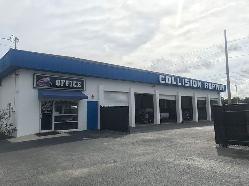 Joe Hudsons Collision Center | 1190 Wendy Ct, Spring Hill, FL 34607, USA | Phone: (352) 688-2102