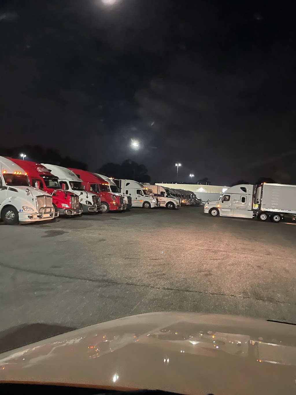 Southern Tire Mart at Pilot Flying J | 326 Slapes Corner, Carneys Point Township, NJ 08069, USA | Phone: (856) 299-6904