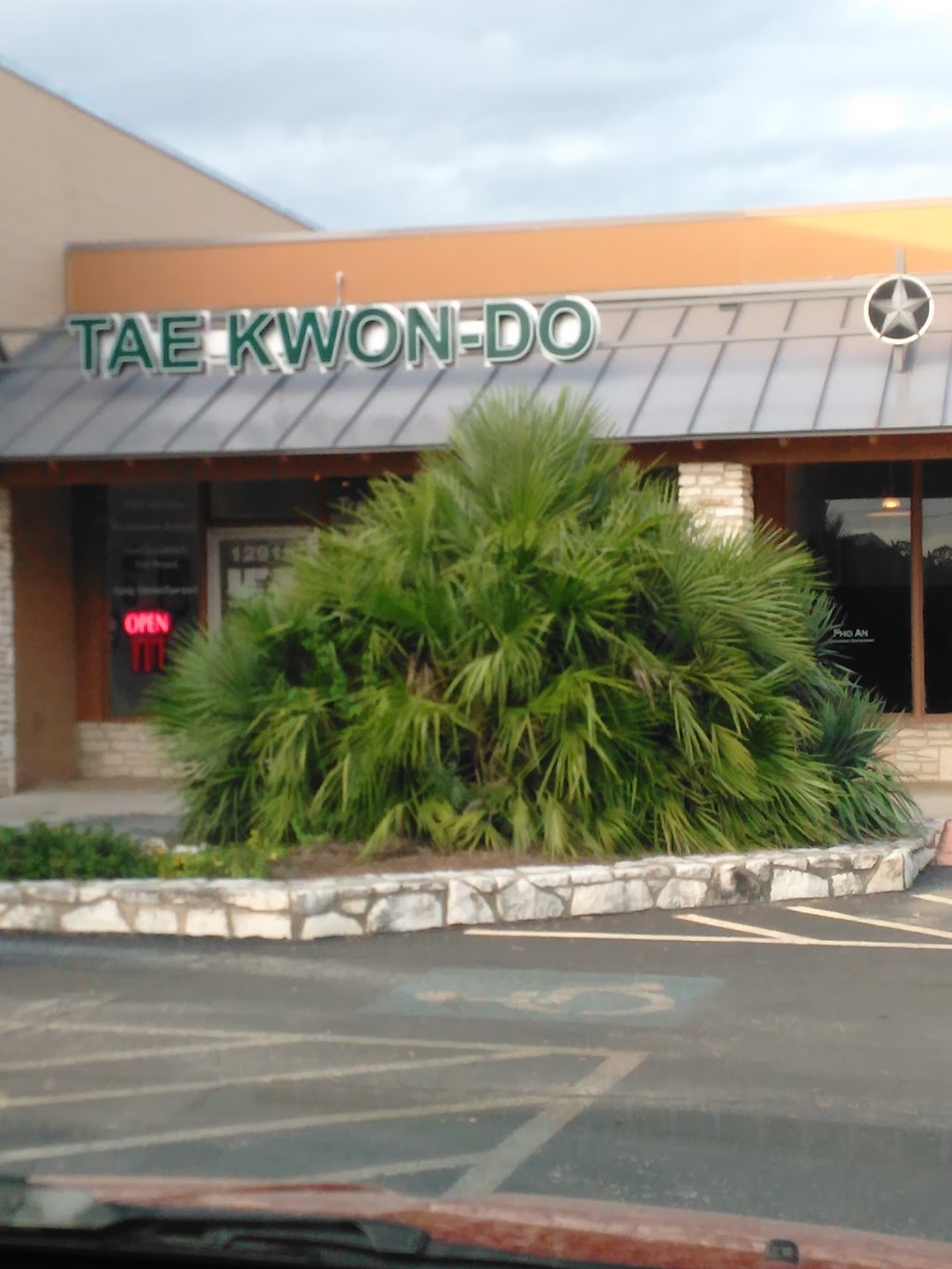 Traditional Tae Kwon-Do Academy | 15241 Bandera Rd, Helotes, TX 78023, USA | Phone: (210) 695-8805