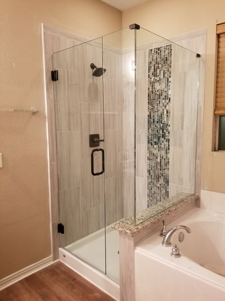 Elite Showers Frameless Showers & Doors | 1918 Univ Business Dr #512, McKinney, TX 75071, USA | Phone: (469) 484-7321
