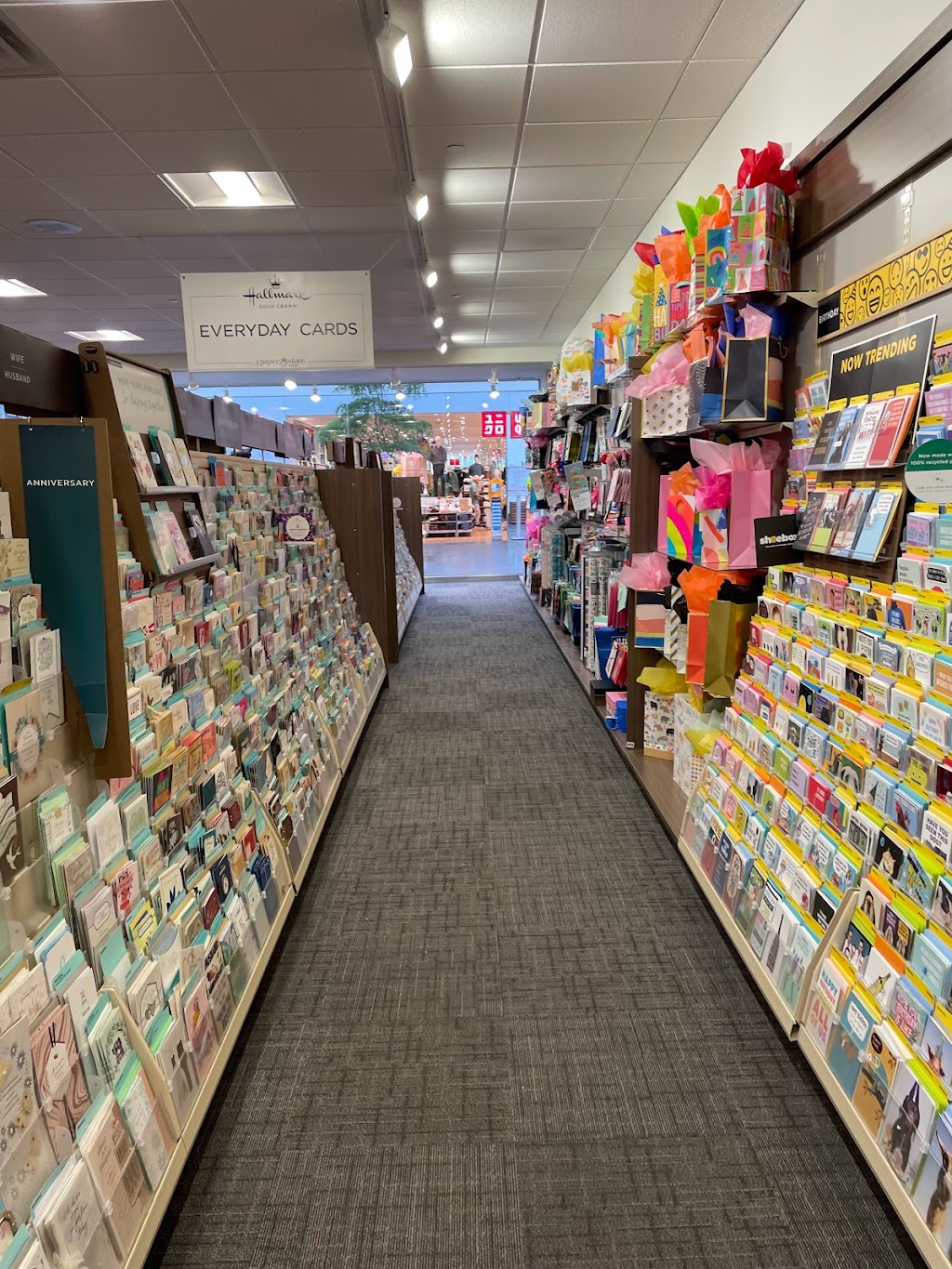 The Paper Store | 700 Paramus Park Ste 1378, Paramus, NJ 07652, USA | Phone: (973) 949-6300