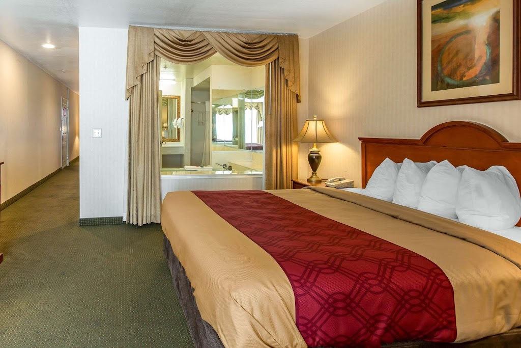 Econo Lodge Inn & Suites Riverside - Corona | 11043 Magnolia Ave, Riverside, CA 92505, USA | Phone: (951) 688-5000