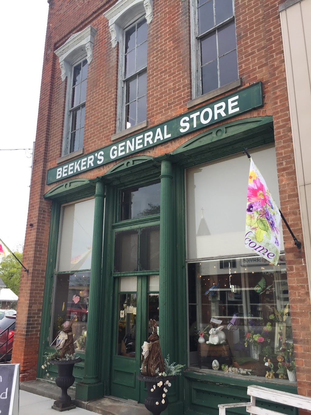 Beekers General Store | 226 E Front St, Pemberville, OH 43450, USA | Phone: (419) 287-3274