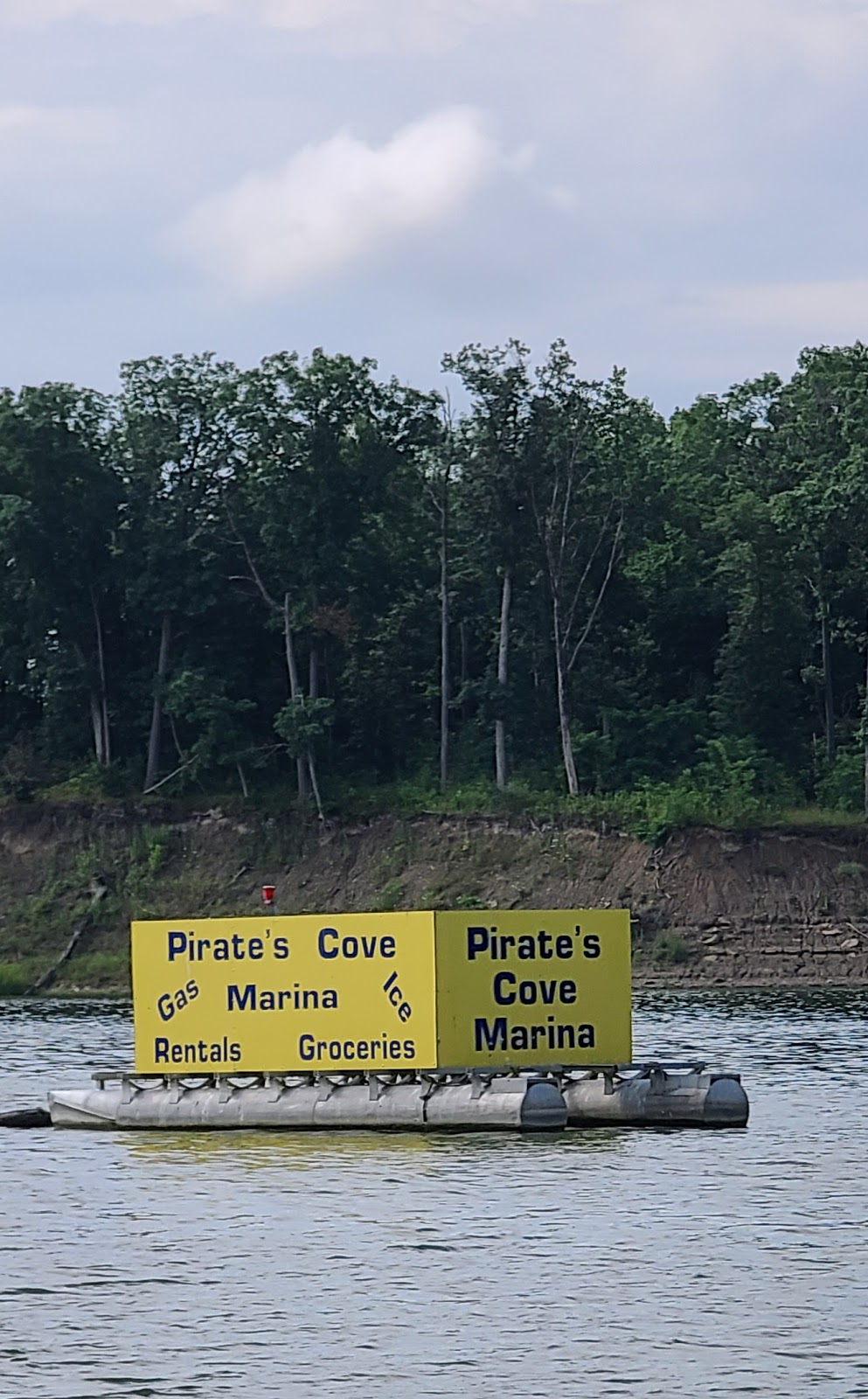 Pirates Cove Marina | 9214 Lost Bridge Rd W, Andrews, IN 46702, USA | Phone: (260) 468-2162