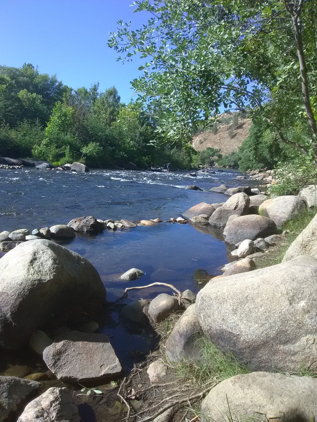 Kern River Fish Hatchery | 14415 Sierra Way, Kernville, CA 93238, USA | Phone: (760) 376-2846