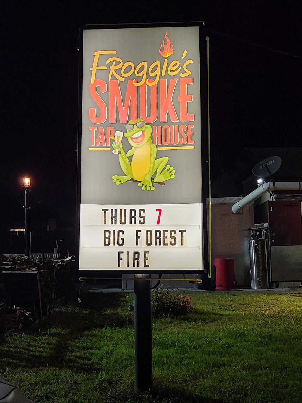 Froggie’s | 3656 Shore Dr, Virginia Beach, VA 23455, USA | Phone: (757) 216-3300