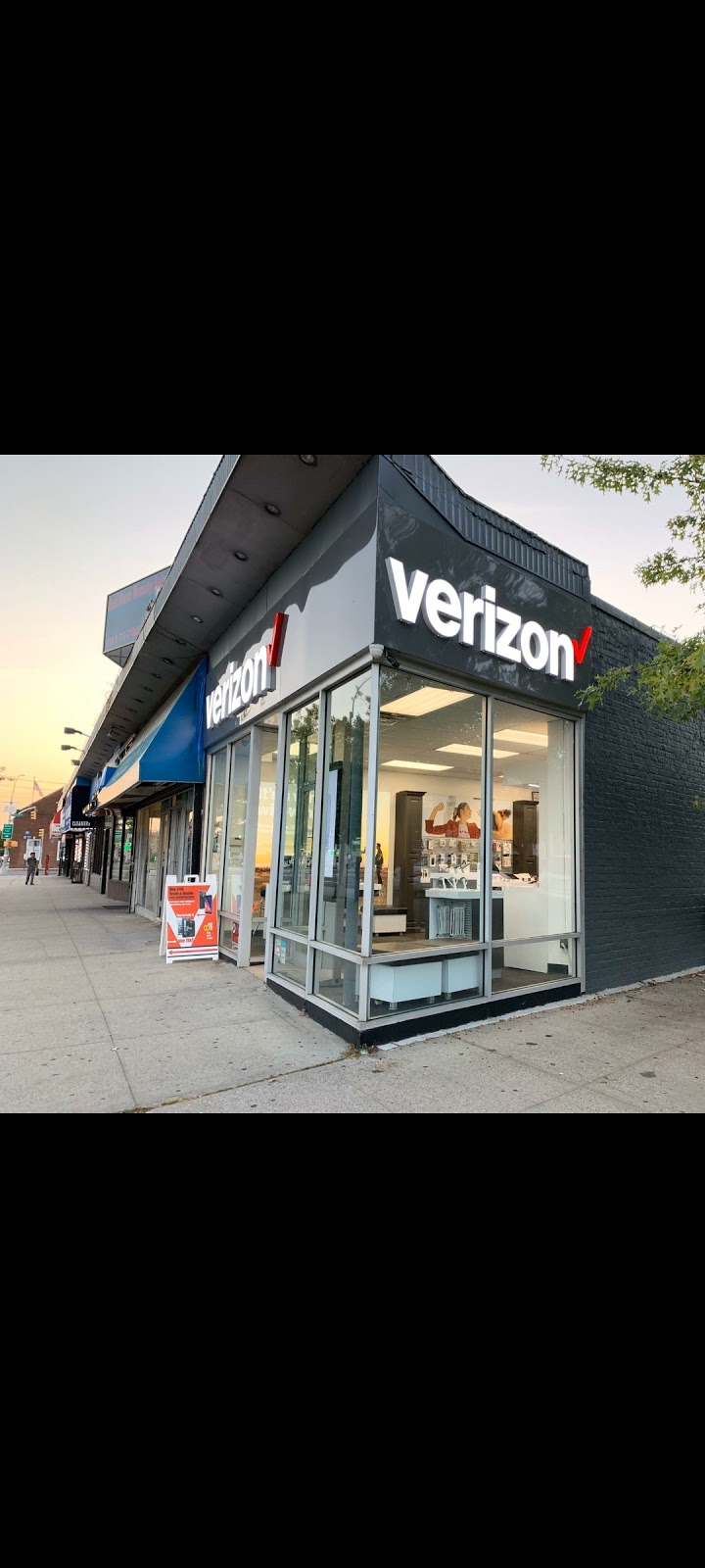 Verizon Authorized Retailer, Best Wireless | 253-25 Union Tpke, Queens, NY 11004, USA | Phone: (718) 343-8300