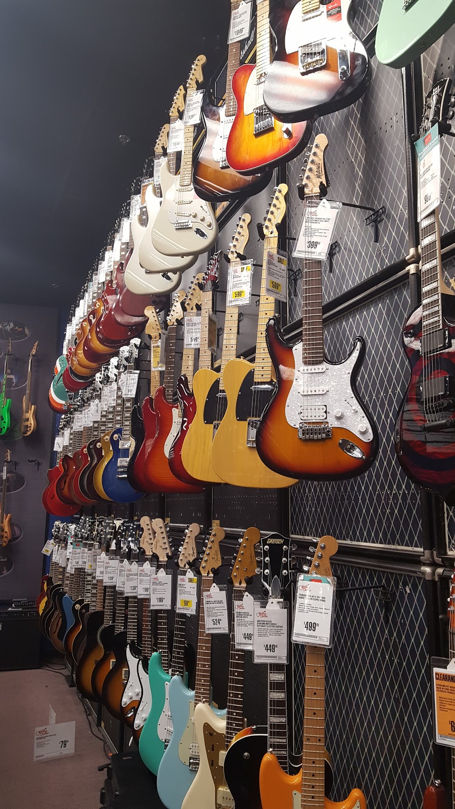 Guitar Center | 4254 S Mooney Blvd, Visalia, CA 93277, USA | Phone: (559) 713-0352