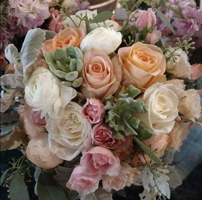Rustic Elegance Florals & Boutique | 1100 Chicago Ave, Goshen, IN 46528, USA | Phone: (260) 350-9302