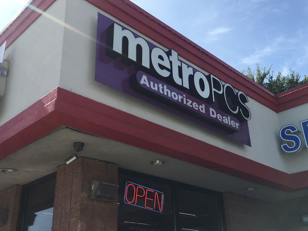 Metro by T-Mobile | 27135 Van Dyke Ave, Warren, MI 48093 | Phone: (586) 393-6900