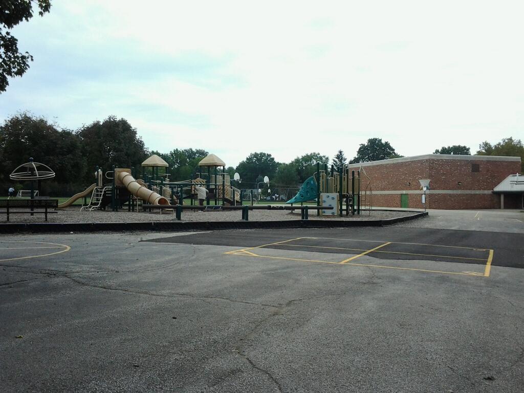 Worthington Estates Elementary School | 6760 Rieber St, Worthington, OH 43085, USA | Phone: (614) 450-4600