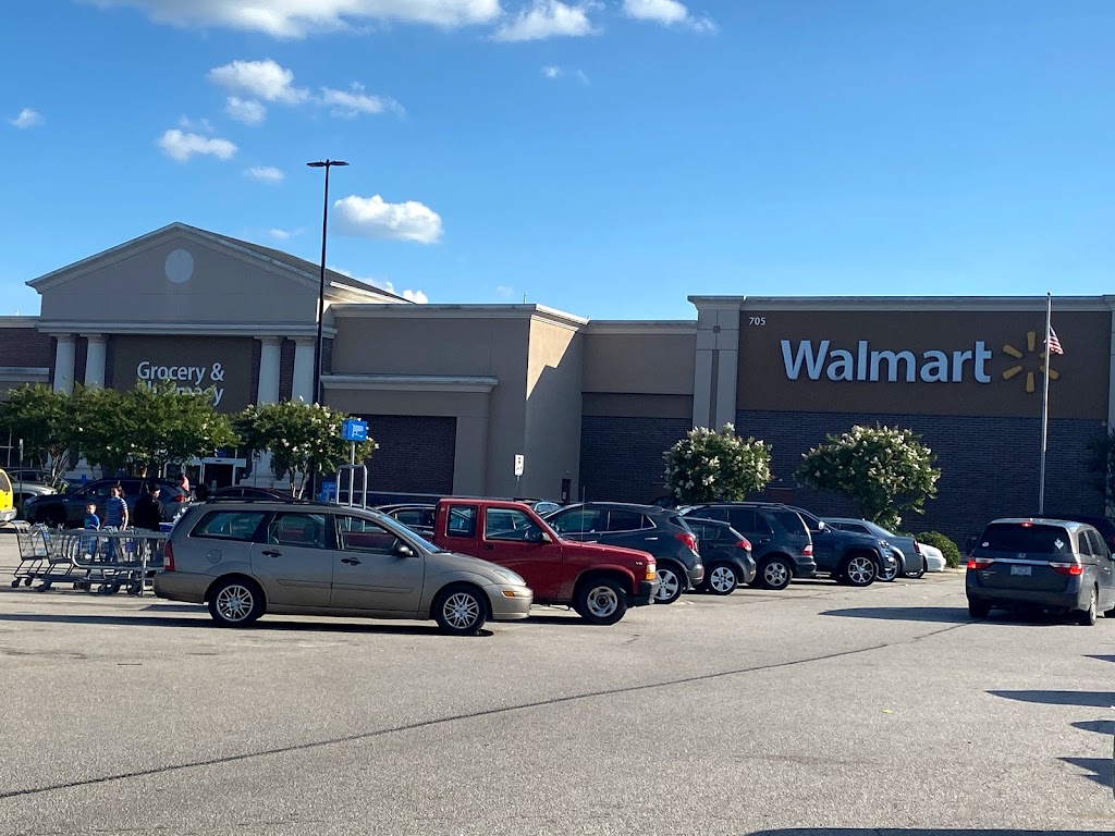 Walmart Supercenter | Photo 3 of 10 | Address: 705 Retail Way, Louisburg, NC 27549, USA | Phone: (919) 496-2221