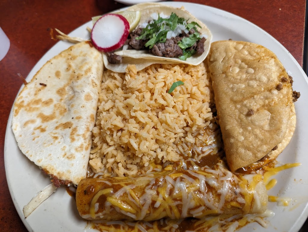 Izzys Mexican Flat Grill | 25702 E Admiral Pl, Catoosa, OK 74015, USA | Phone: (918) 379-0903