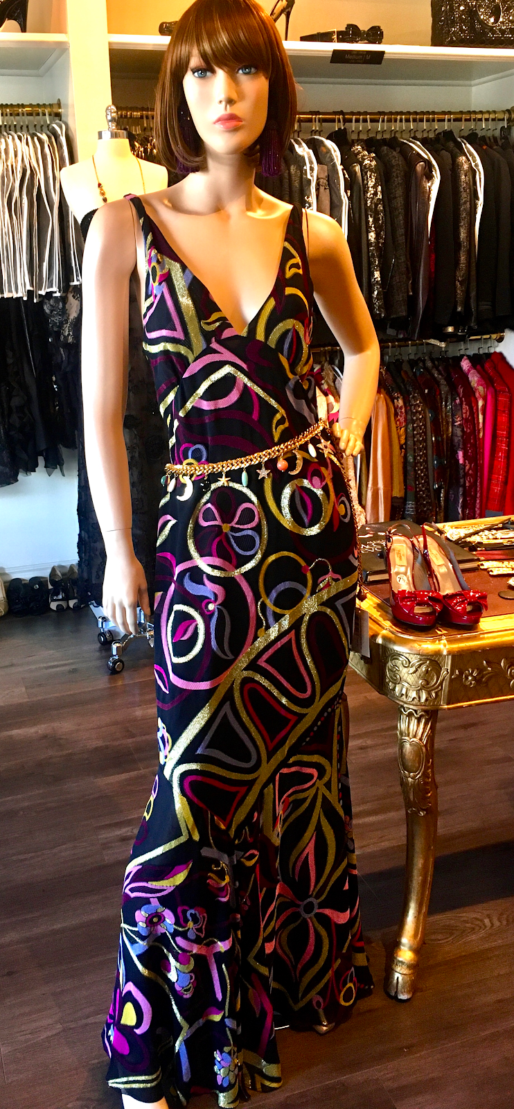 Bonchic Contemporary Vintage Designer & Couture | 355 S Robertson Blvd, Beverly Hills, CA 90211, USA | Phone: (424) 288-4285