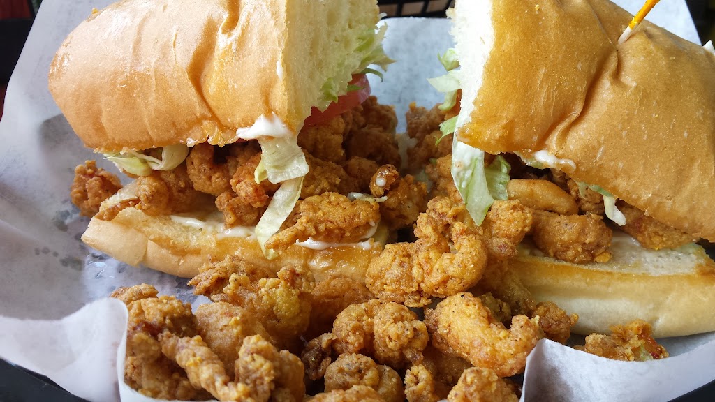 Griffins Poboy Shoppe | 4566 LA-1, Raceland, LA 70394, USA | Phone: (985) 537-5552