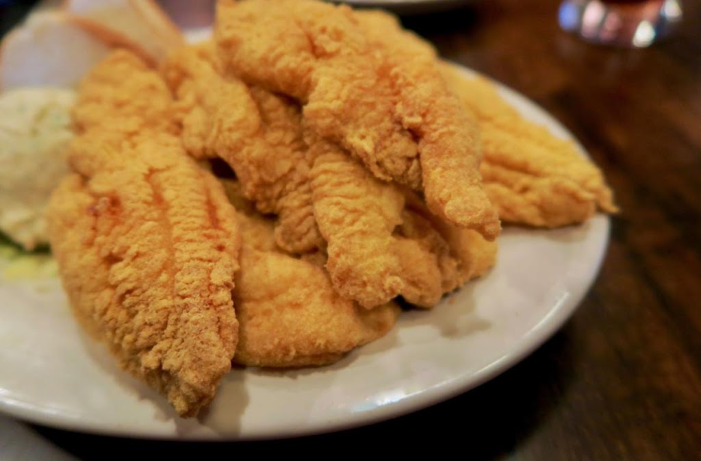 Barrow’s Catfish - Earhart | 8300 Earhart Blvd Suite 103, New Orleans, LA 70118, USA | Phone: (504) 265-8995