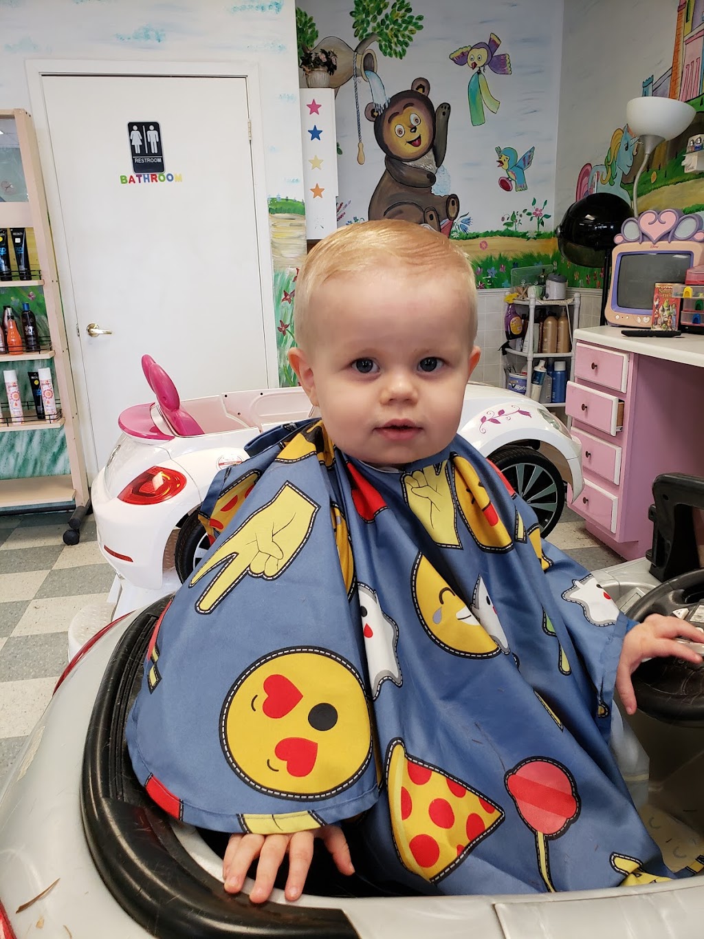 Kids Cuts | 1260 Milton Ave #110, Janesville, WI 53545, USA | Phone: (608) 756-2680