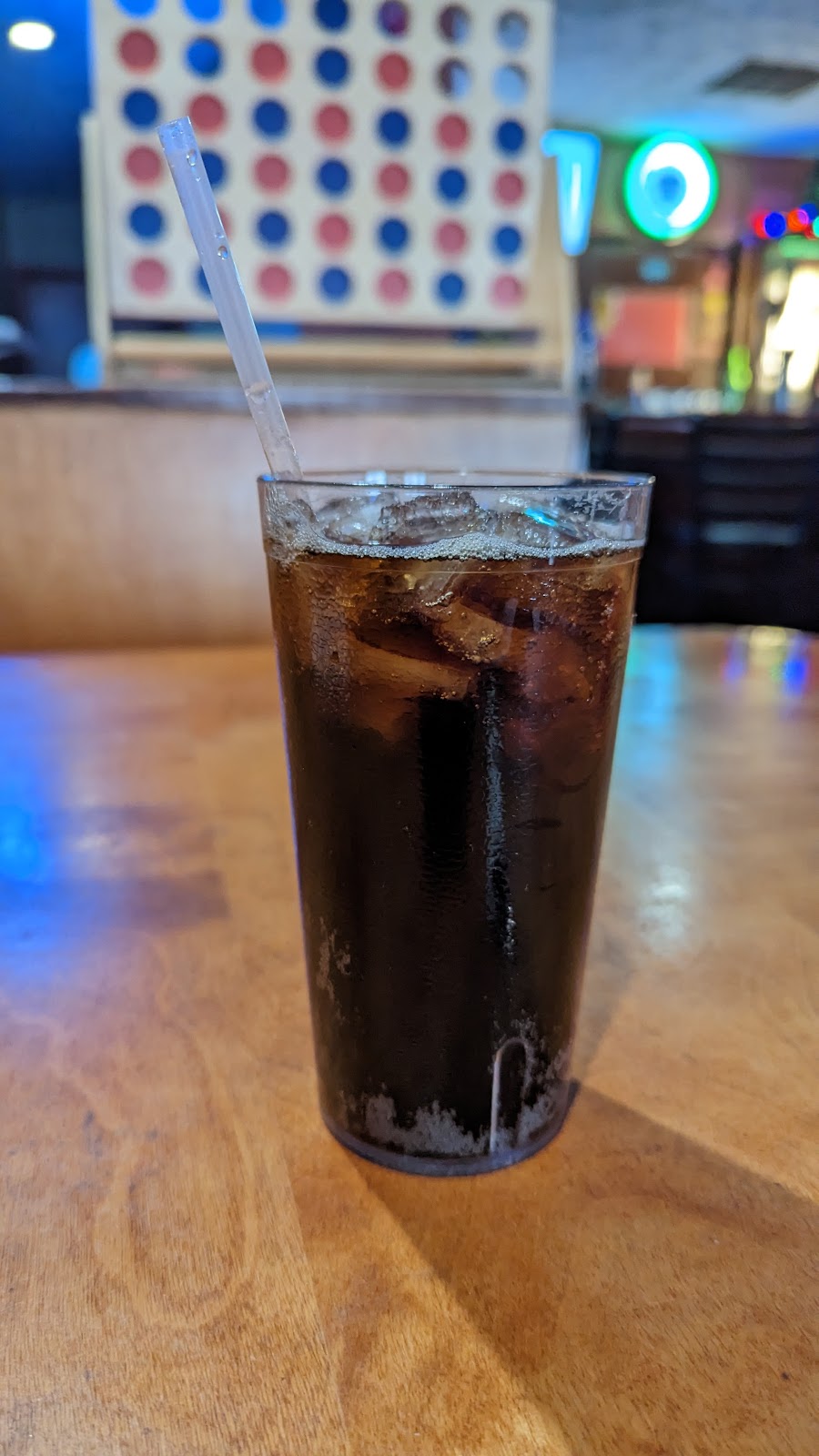 Uncs Patio Lounge | 10584 E Washington St, Chagrin Falls, OH 44023, USA | Phone: (440) 543-2799