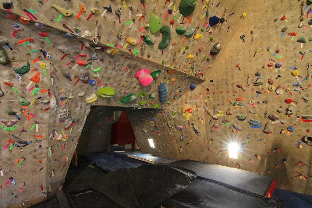 Red Rock Climbing Center | 8201 W Charleston Blvd #150, Las Vegas, NV 89117, USA | Phone: (702) 254-5604