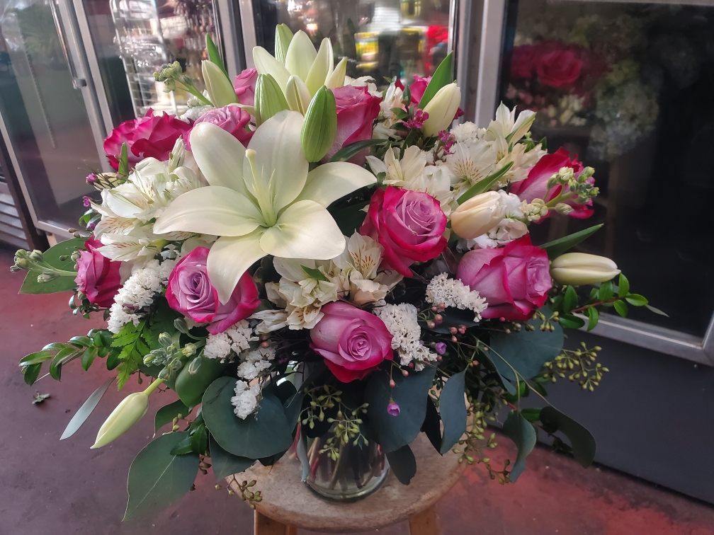 Chus Florist & Birds | 2325 El Camino Real, Redwood City, CA 94063 | Phone: (650) 368-1613