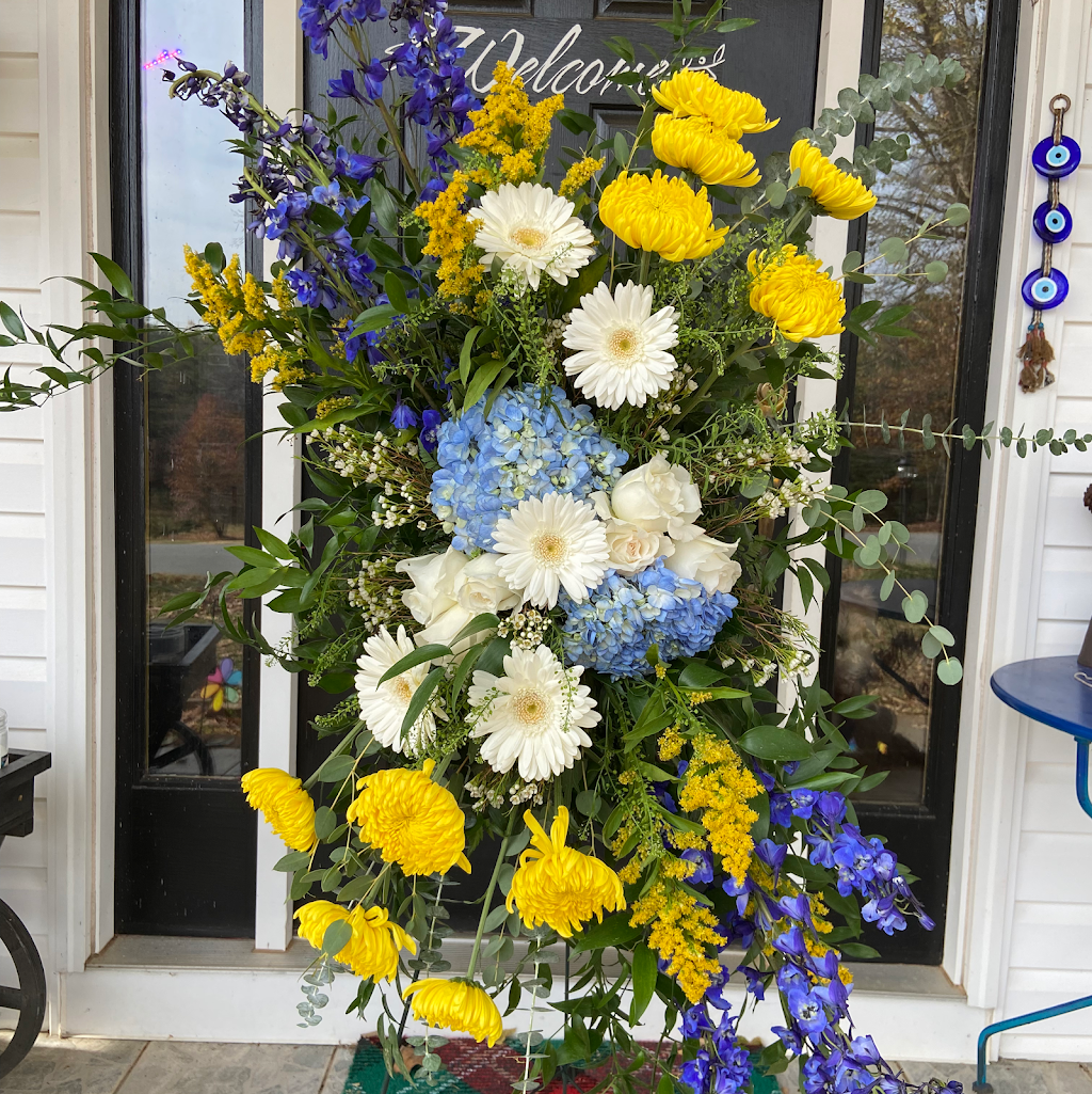 Daly Floral Designs | 7805 Cedar Point Dr, Summerfield, NC 27358, USA | Phone: (336) 509-1020