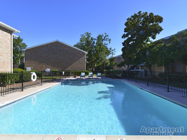 Aero On Upper Bay Apartments | 18290 Upper Bay Rd, Houston, TX 77058, USA | Phone: (281) 333-4792