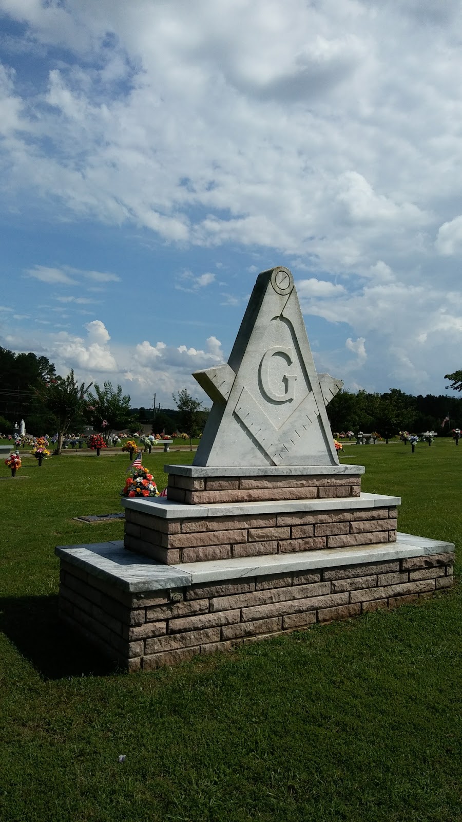 Gwinnett Memorial Park | 925 Lawrenceville Hwy, Lawrenceville, GA 30046, USA | Phone: (770) 962-7630