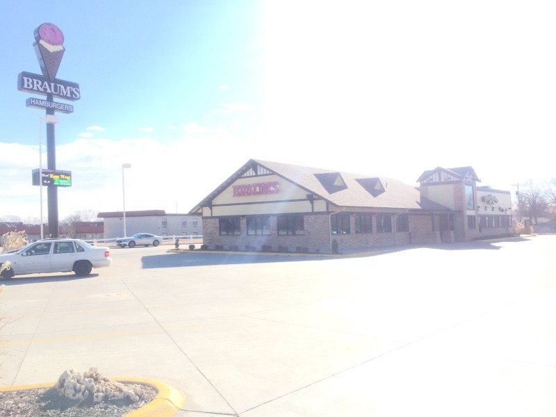 Braums Ice Cream & Dairy Store | 1209 E 1st St, Newton, KS 67114, USA | Phone: (316) 283-7509