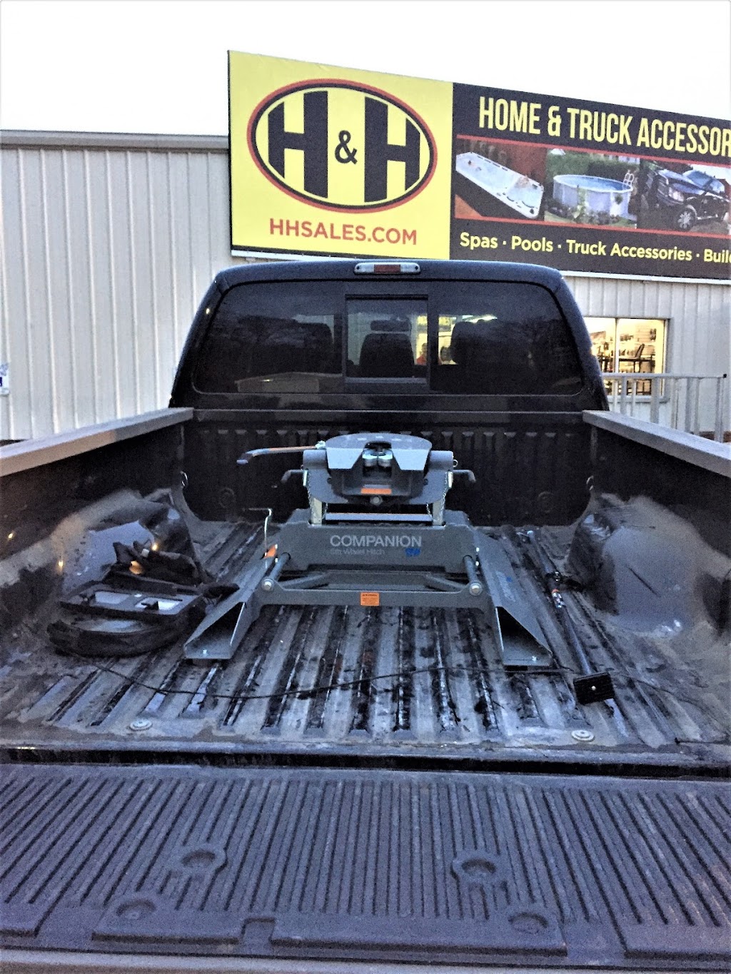 H&H Truck and Outdoor - Birmingham AL | 4460 Valley Rd, Birmingham, AL 35235, USA | Phone: (205) 655-7100