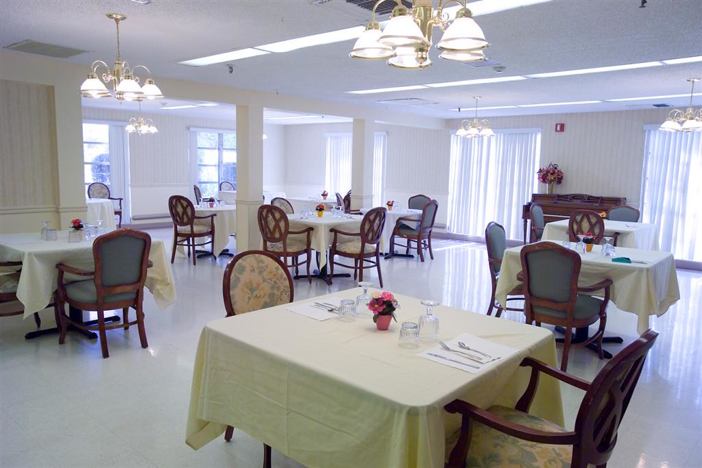 Greenbriar Rehabilitation and Nursing Center | 210 21st Ave W, Bradenton, FL 34205, USA | Phone: (941) 747-3786