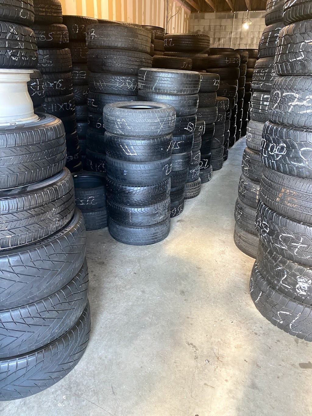 24 hours mobile C J tires Service | 51 Cadillac Pkwy, Dallas, GA 30157, USA | Phone: (678) 914-9047