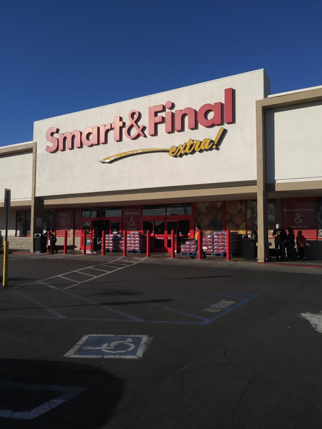 Smart & Final Extra! | 5029 E Florence Ave, Bell, CA 90201, USA | Phone: (323) 562-3421