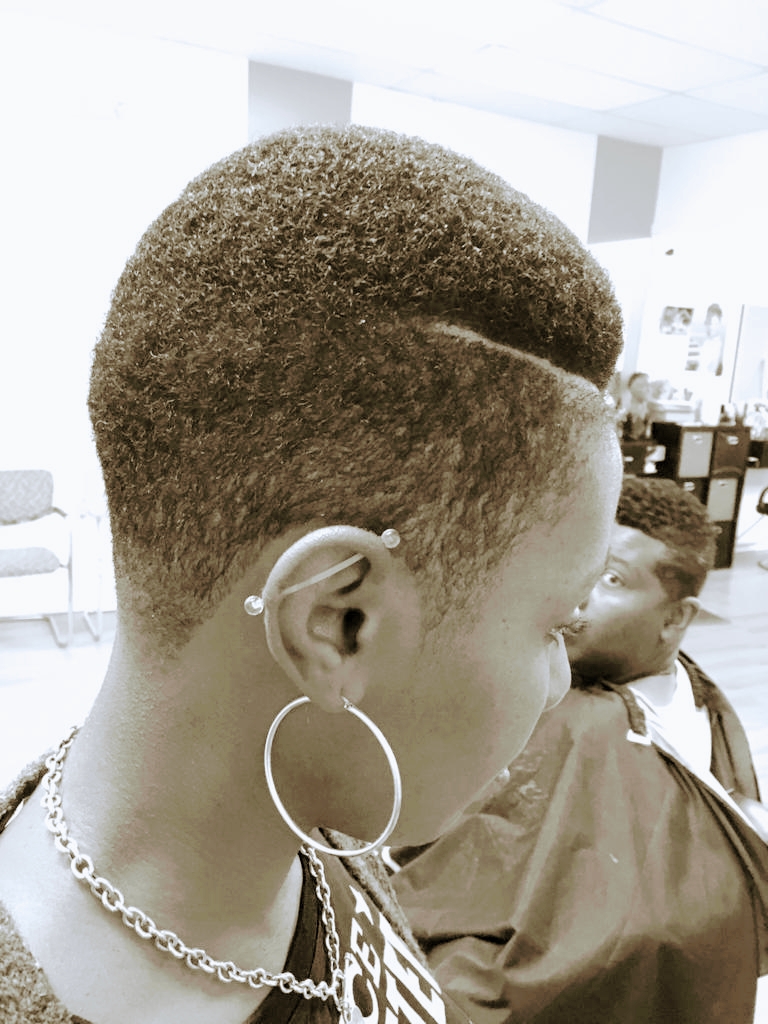 Afro cut barbering & braids shop | 2983 Patriot Hwy Suit 103, Stafford, VA 22554, USA | Phone: (571) 722-9216