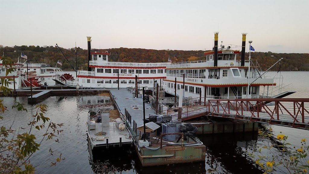 St. Croix Boat & Packet Co. guest parking | 525-601 St Croix Trail N, Stillwater, MN 55082, USA | Phone: (651) 430-1234