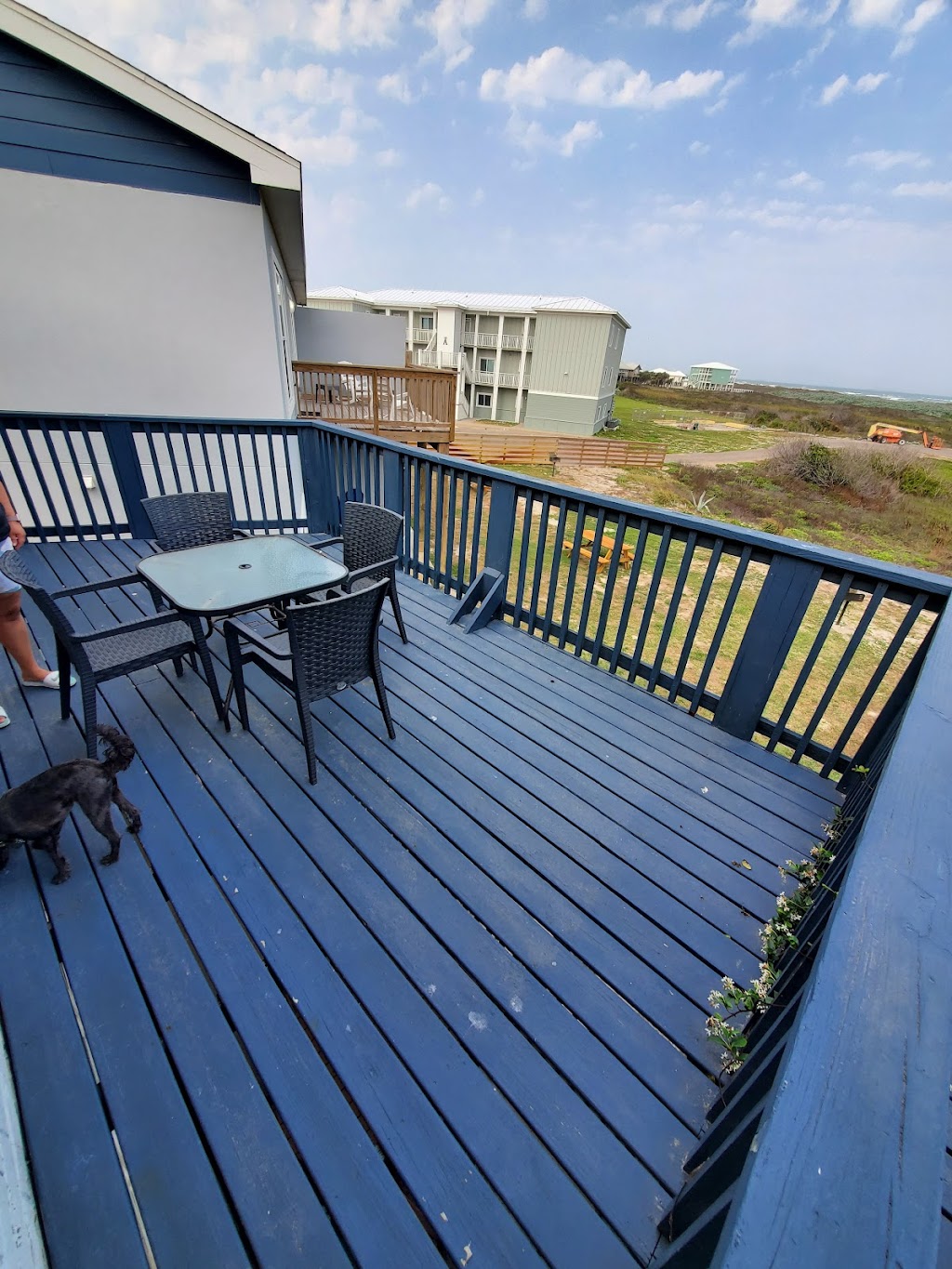 Sea Isle Village | 1129 Eleventh St, Port Aransas, TX 78373, USA | Phone: (361) 749-6281