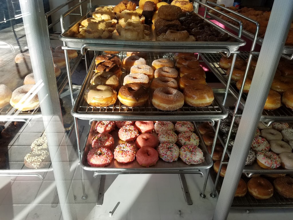 Jax Donut House | 475 S Associated Rd, Brea, CA 92821, USA | Phone: (714) 529-0221