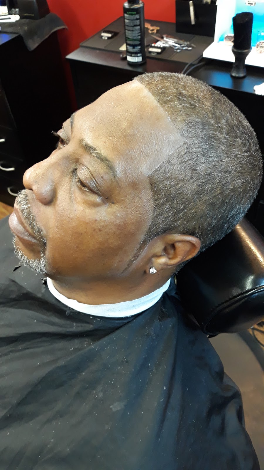 Upscale Creations Barbershop | 500c E Trinity Ln, Nashville, TN 37207, USA | Phone: (615) 573-9028