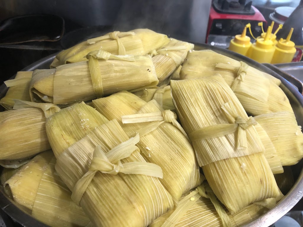 Paos Pastries & Cafe | 14499 Friar St, Van Nuys, CA 91401, USA | Phone: (747) 998-5661