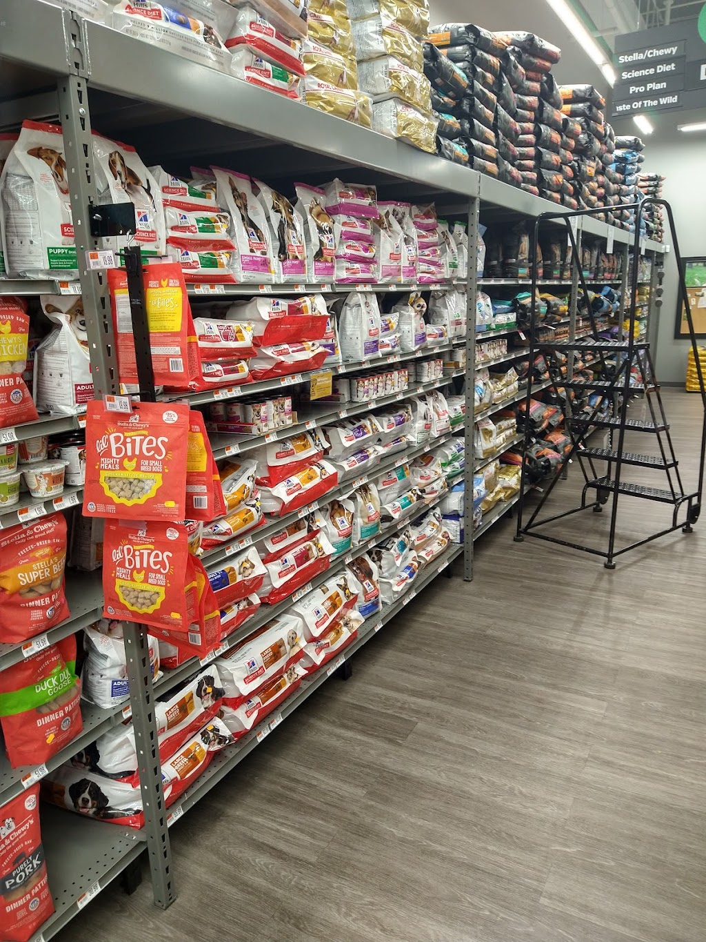 Pet Supplies Plus Chippewa Center | 236 Chippewa Town Center, Beaver Falls, PA 15010, USA | Phone: (724) 624-7592