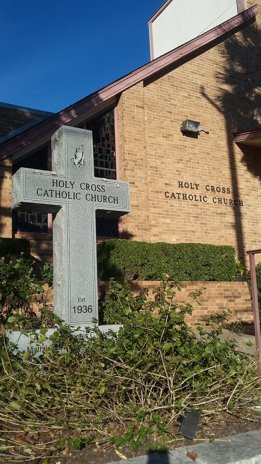 Holy Cross Catholic Church | 1610 E 11th St, Austin, TX 78702, USA | Phone: (512) 472-3741