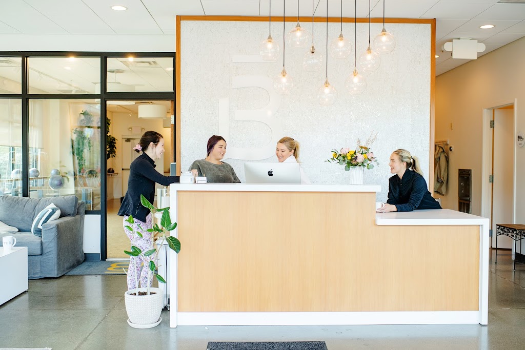 barre3 | 7449 Wooster Pike, Cincinnati, OH 45227, USA | Phone: (513) 271-0612