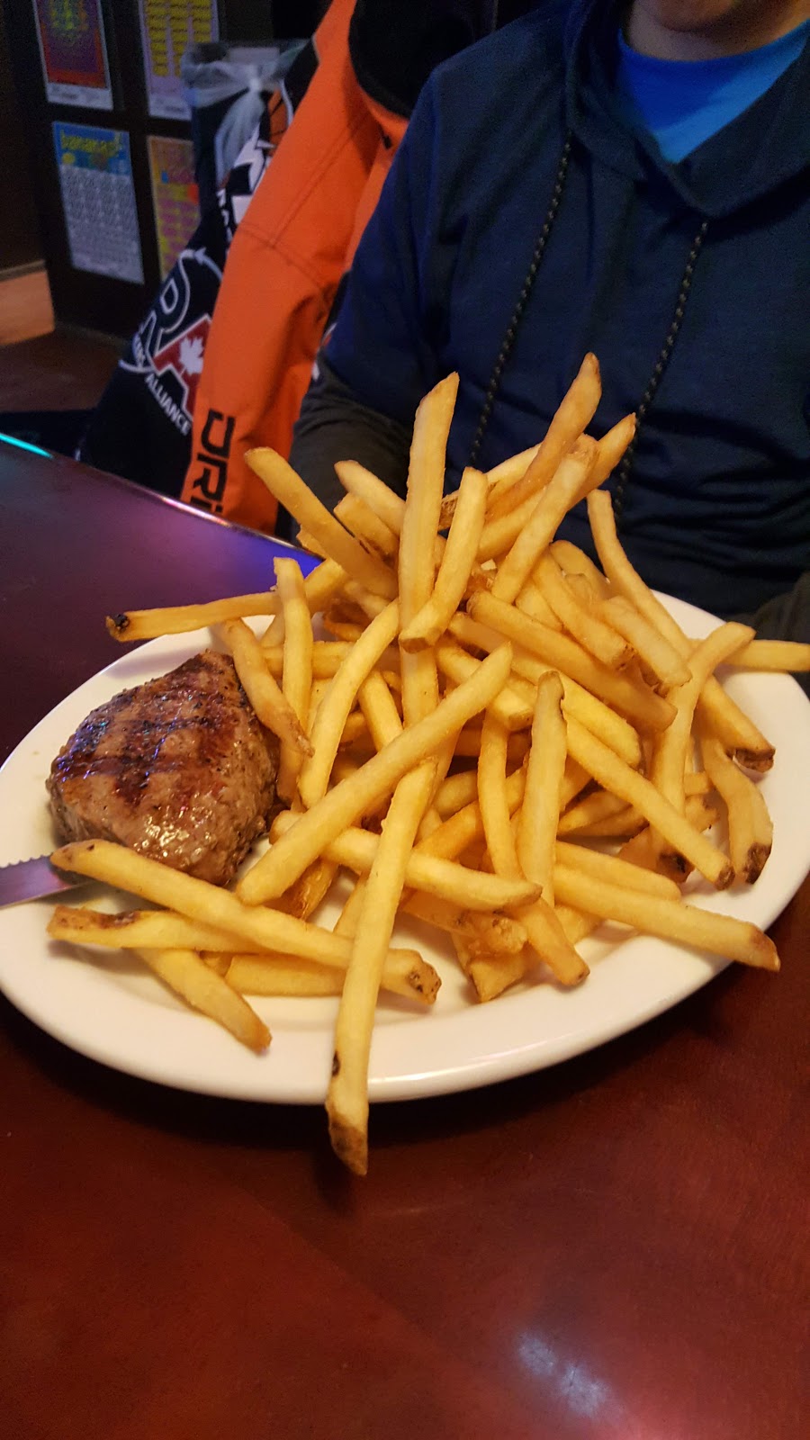 Beef O Bradys | 15190 Bluebird St NW #114, Andover, MN 55304, USA | Phone: (763) 434-2700