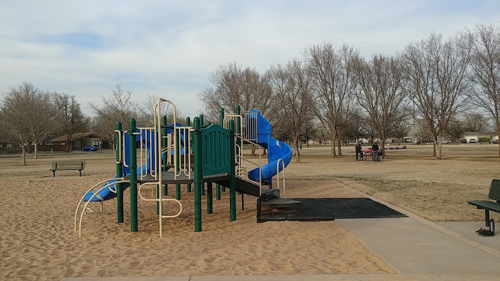 Brown Thrush Park | 533 N Country Acres Ave, Wichita, KS 67212, USA | Phone: (316) 268-4361