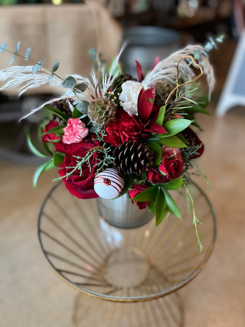 Bloom-A-Round Floral Design by Delilah Jean | 2451 Lakeside Pkwy #120, Flower Mound, TX 75022, USA | Phone: (214) 222-5995