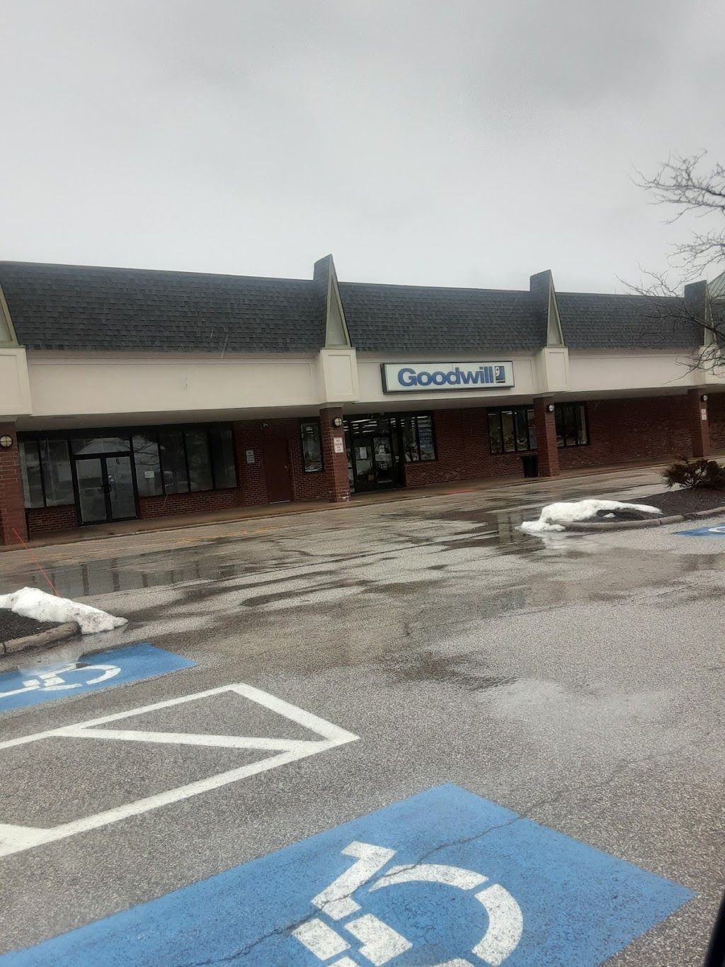 Goodwill Industries | 10735 Ravenna Rd, Twinsburg, OH 44087, USA | Phone: (330) 752-0995