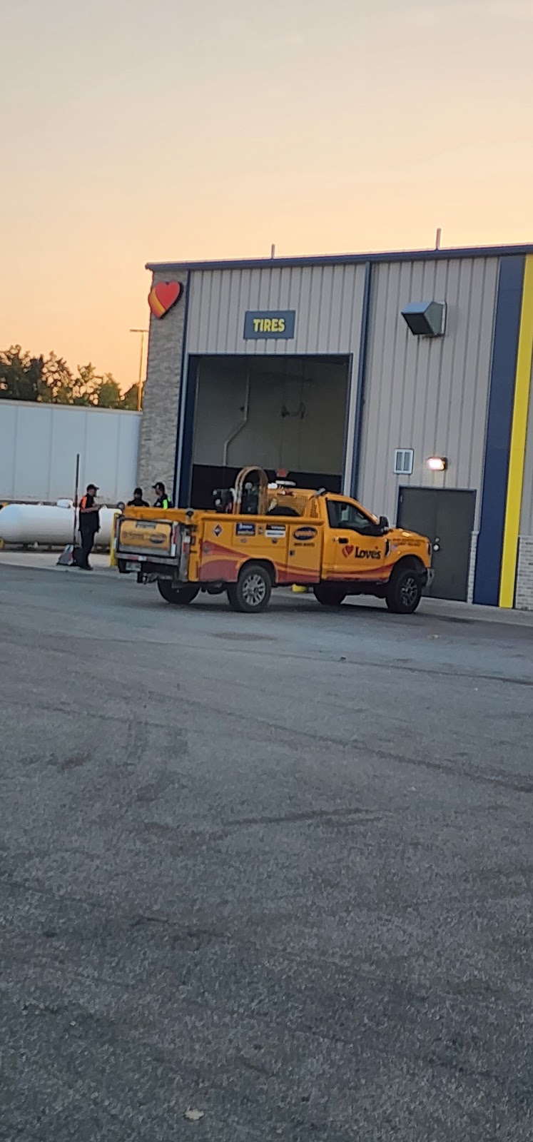 Speedco Truck Lube and Tires | 14553 SR-49, Edon, OH 43518, USA | Phone: (419) 272-1515