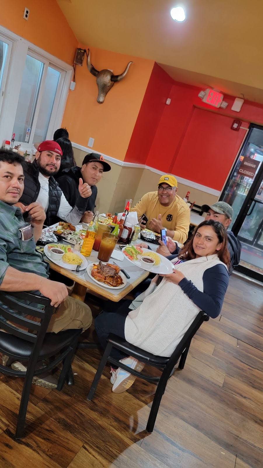 El Chapin Family Restaurant | 1206 S Broad St, Trenton, NJ 08610, USA | Phone: (609) 337-8993