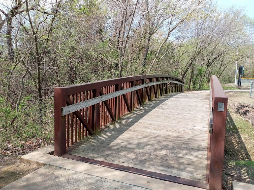 Bear Creek Park | 3230 South State Hwy. 360, Grapevine, TX 76051, USA | Phone: (817) 410-3450